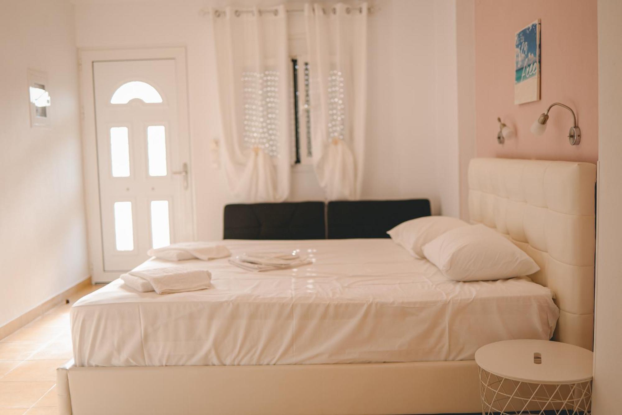 Tsanis Estate Aparthotel Parga Buitenkant foto