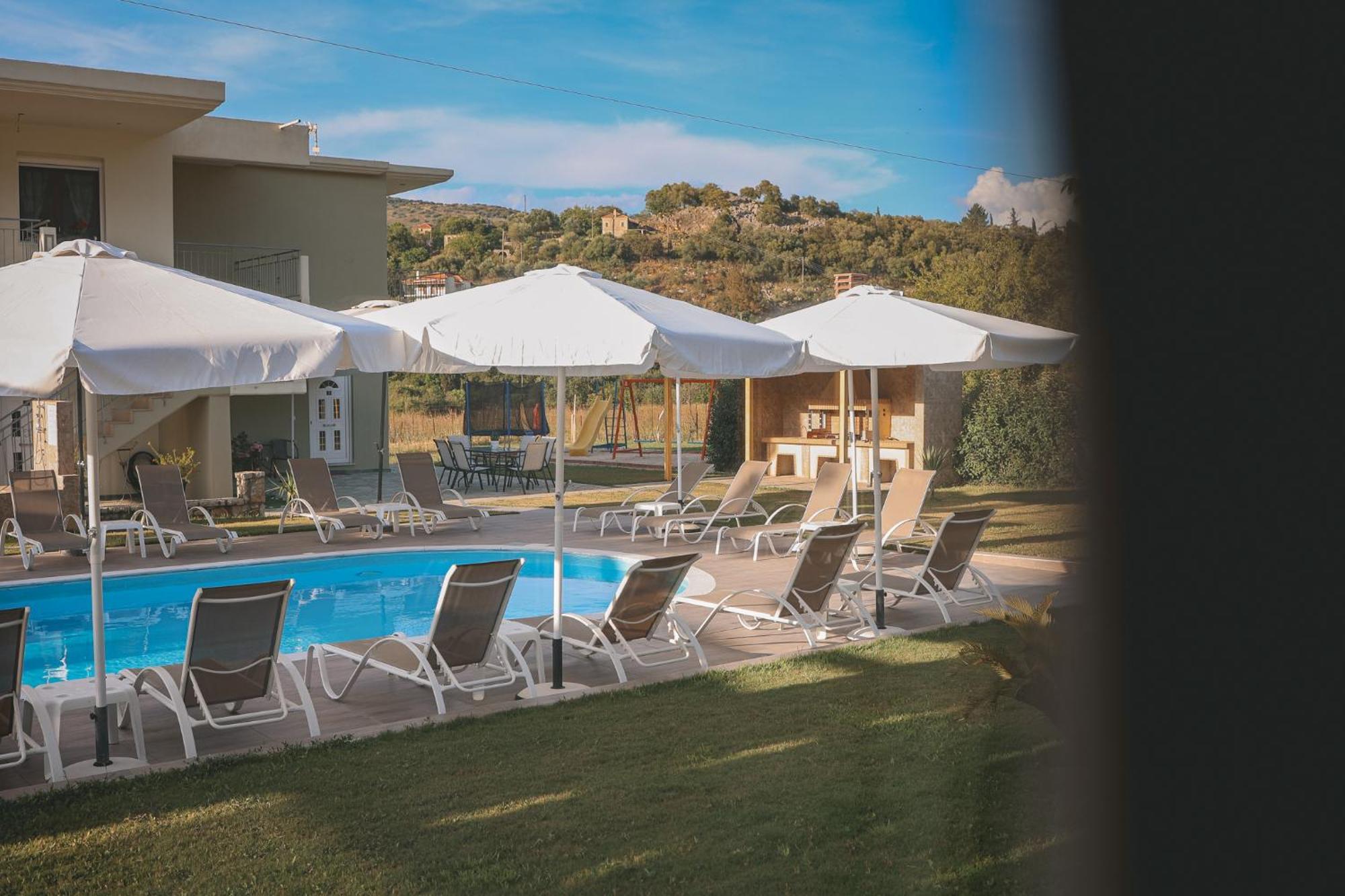 Tsanis Estate Aparthotel Parga Buitenkant foto