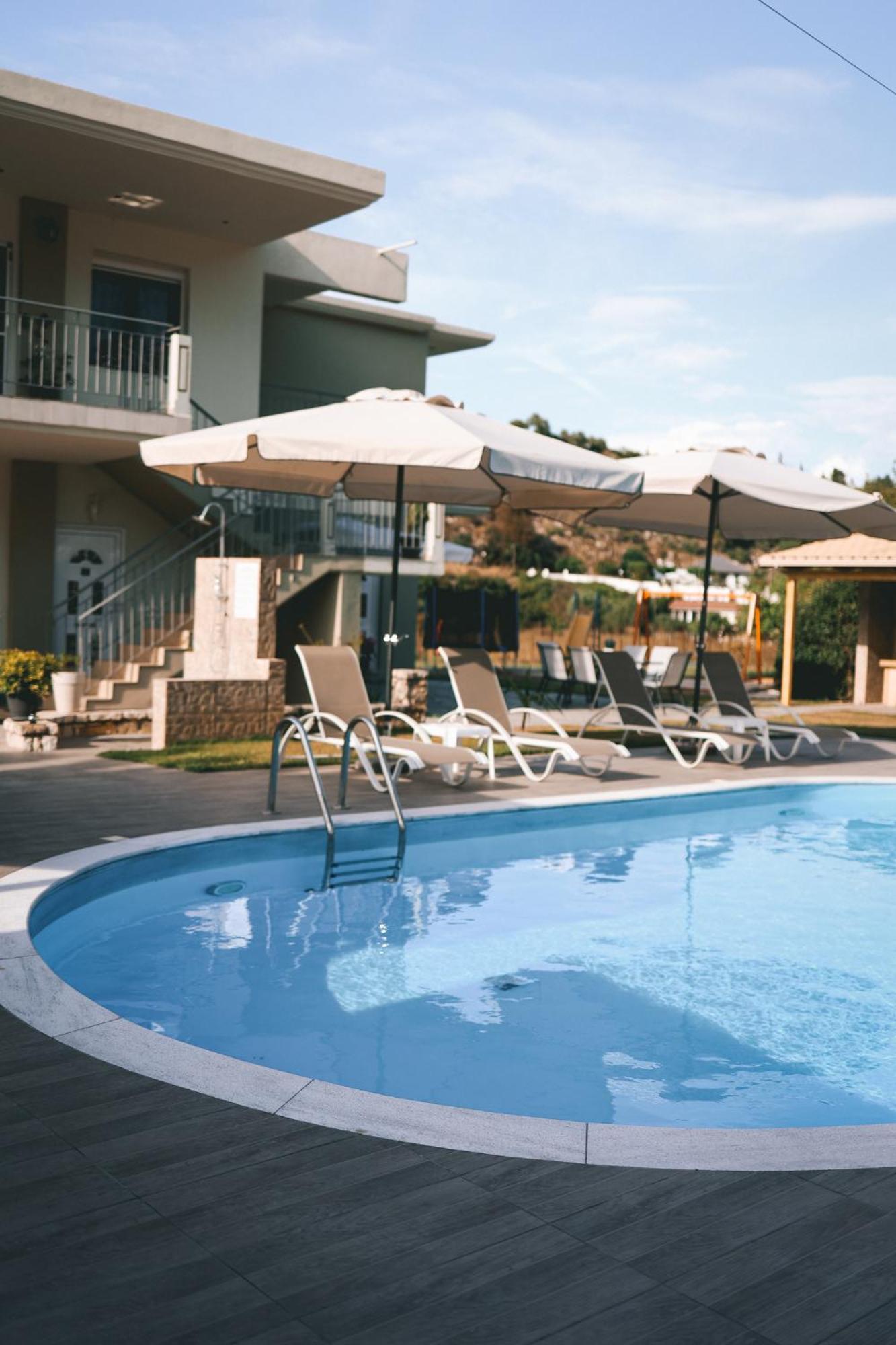 Tsanis Estate Aparthotel Parga Buitenkant foto