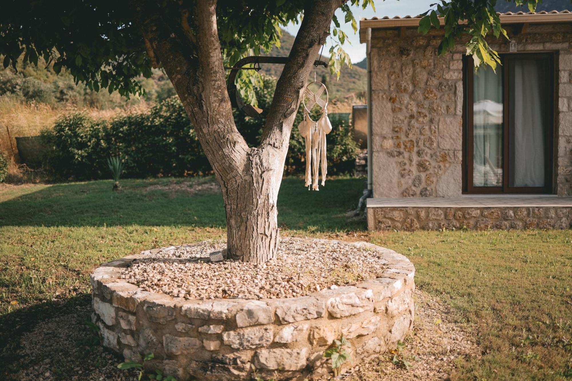 Tsanis Estate Aparthotel Parga Buitenkant foto
