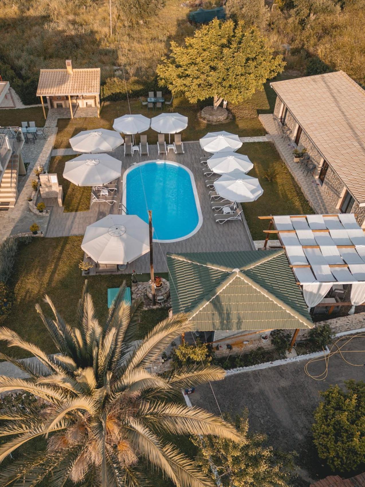Tsanis Estate Aparthotel Parga Buitenkant foto